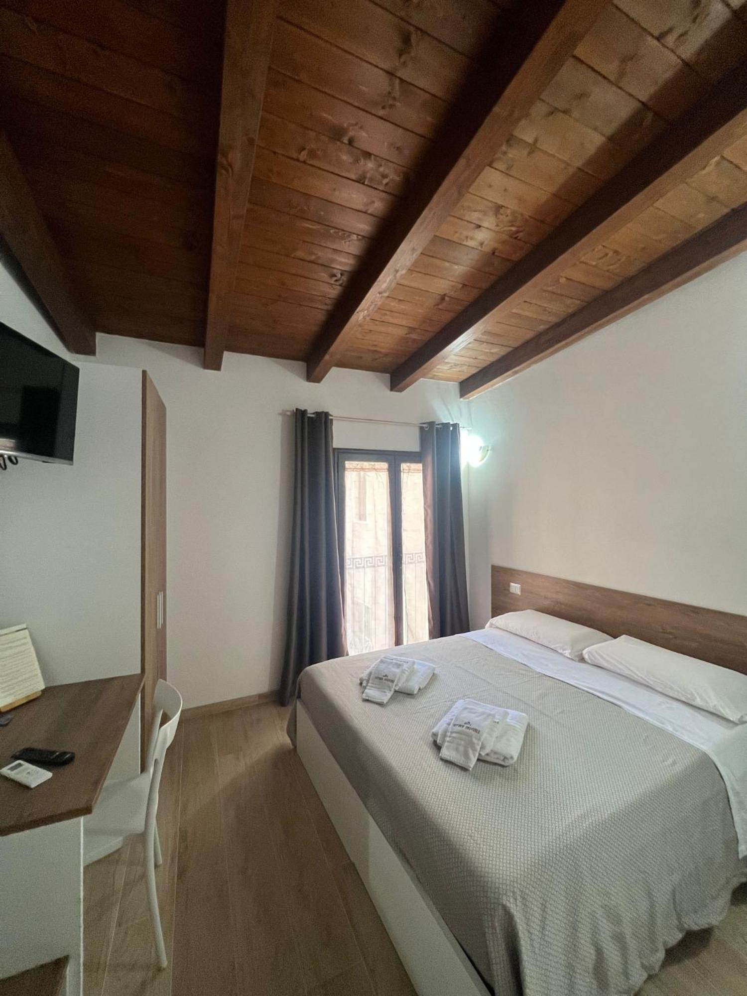 B&B Vittorio Emanuele Cirò Marina Exteriör bild