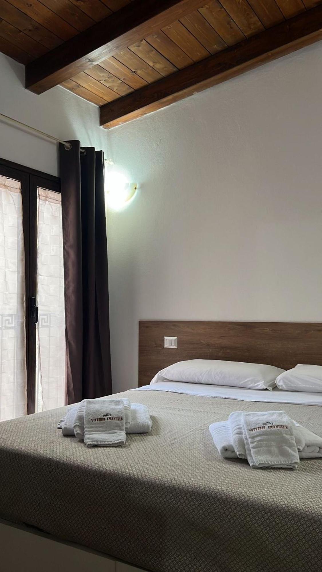 B&B Vittorio Emanuele Cirò Marina Exteriör bild